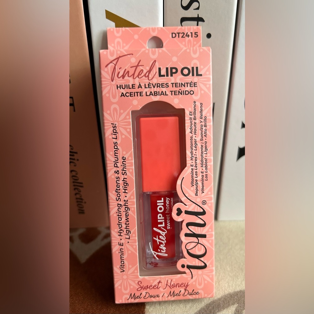 ✨ New ✨ Tinted Lip Oil Sweet Honey ✨